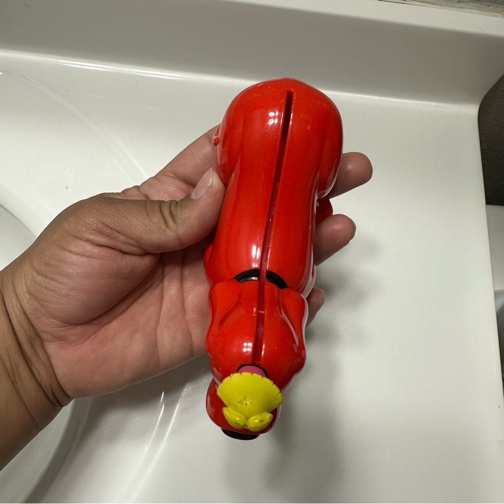 Clifford Piggy Bank - Picture 4 of 6